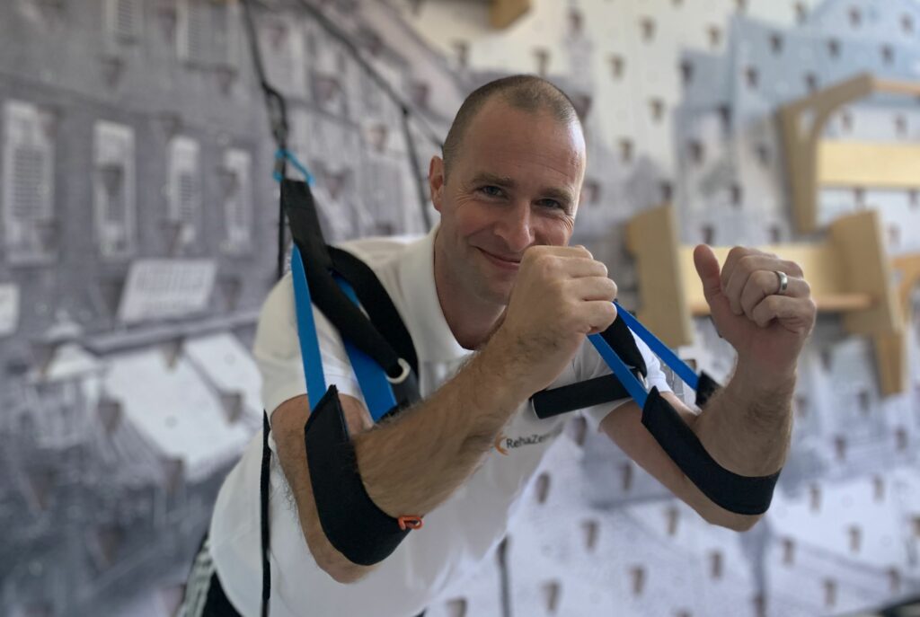 Krankengymnastik (KG) Slingtraining Unterarmstütz - RehaZentrum Lahr